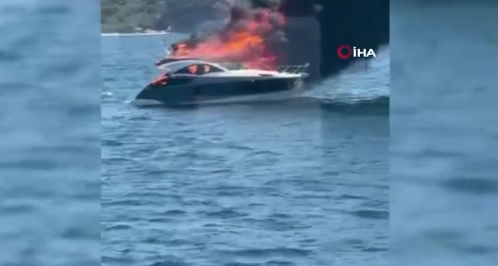 Kınalıada açıklarında korkutan yat yangını