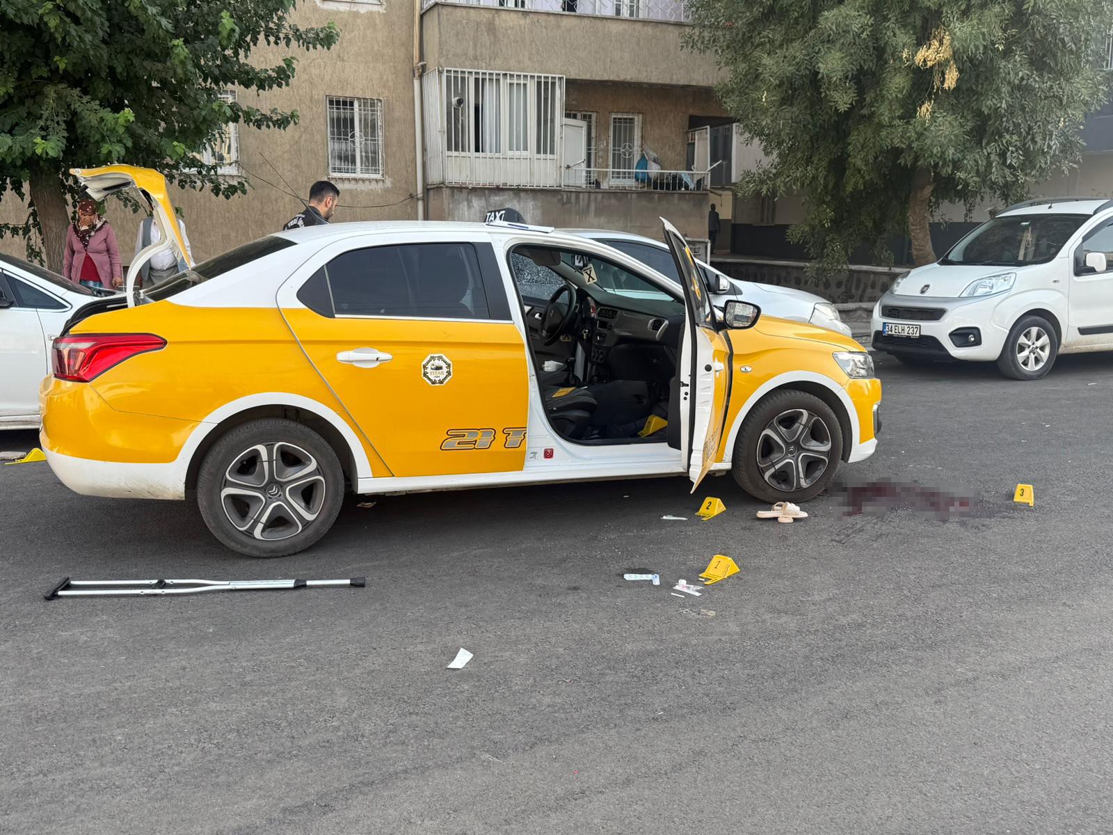 Diyarbakır’da boşanma aşamasındaki eşine kurşun yağdıran şahıs intihar etti