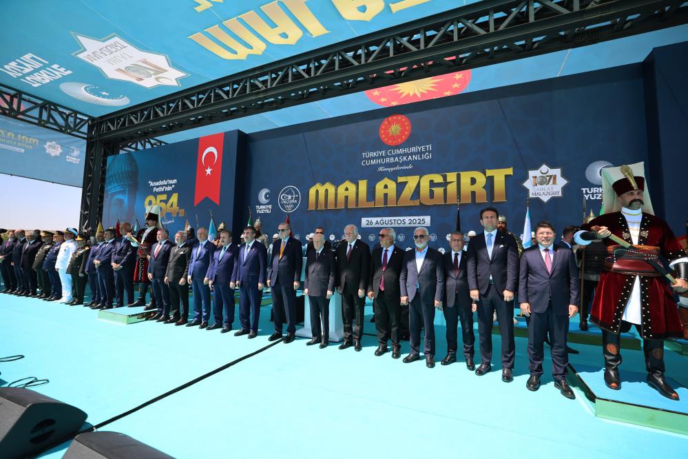 Cumhurbaşkanı Erdoğan: “Yönünü Ankara’ya ve Şam’a dönenler kazanacak”