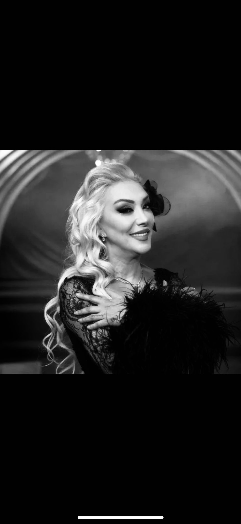 Ünlü sanatçı Güllü hayatını kaybetti! Acı haberi oğlu duyurdu