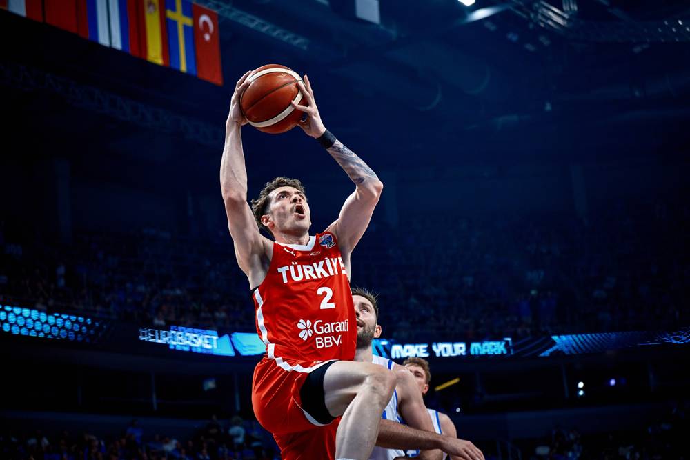 12 Dev Adam’dan Muhteşem Zafer: Sırbistan’ı Devirdik, Gruptan Namağlup Lider Çıktık!