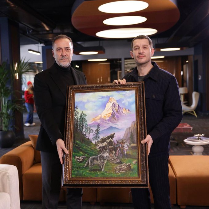 Devlet Bahçeli’nin Yeraltı’nın Bozo’suna hediye ettiği “bozkurt” tablosu ortaya çıktı