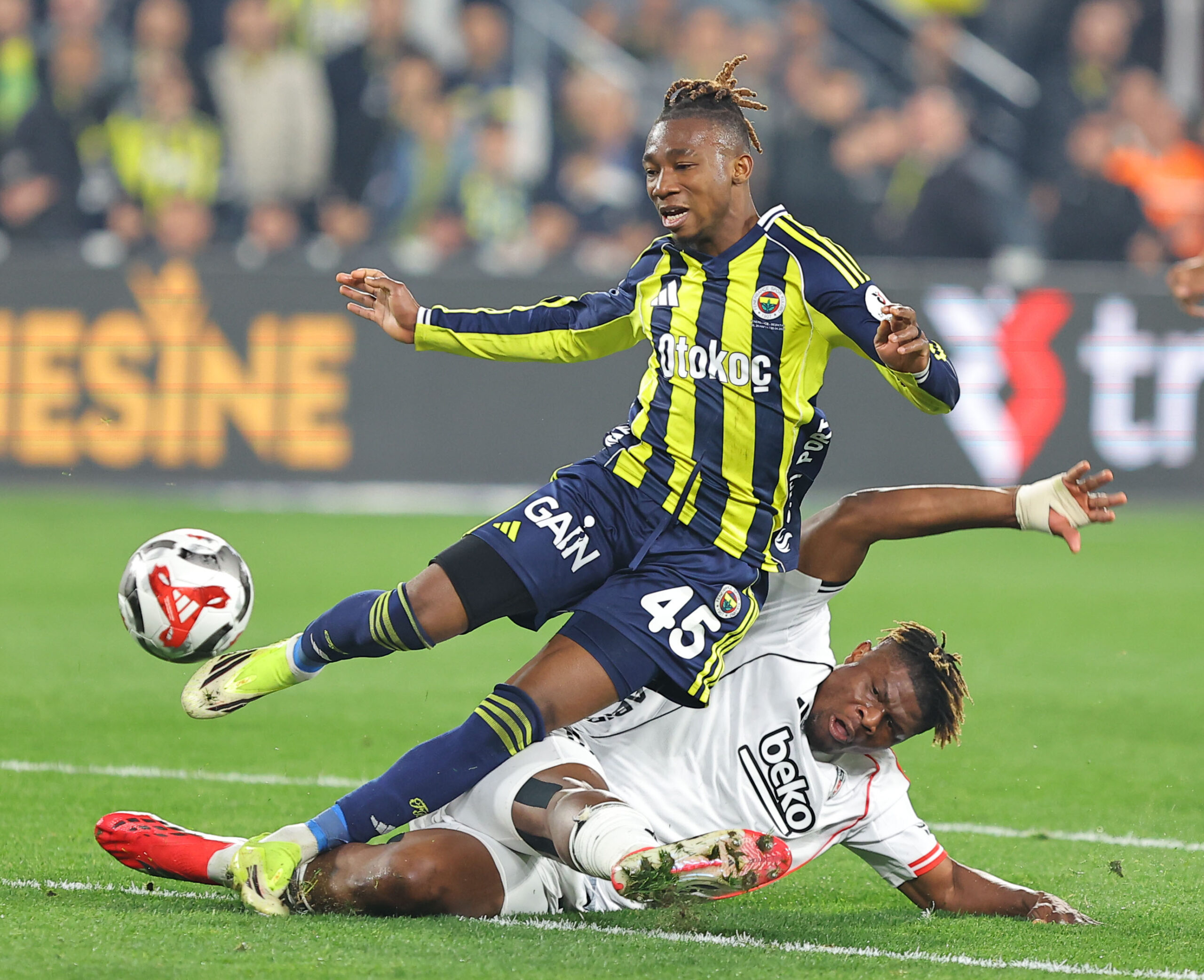 Gol, 90+11’de geldi. Fenerbahçe, Beşiktaş’ı mağlup etti