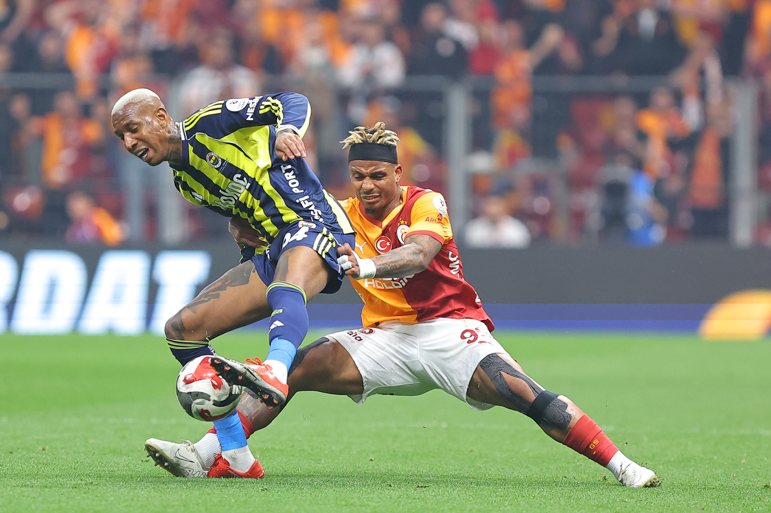 Derbide Fırtına: Galatasaray’dan Fenerbahçe’ye 3 Gollü Gövde Gösterisi