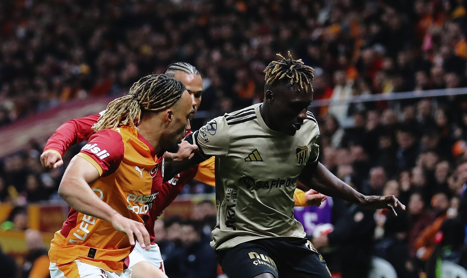 Mücadelede Galatasaray ile Kocaelispor yenişemedi: 1-1