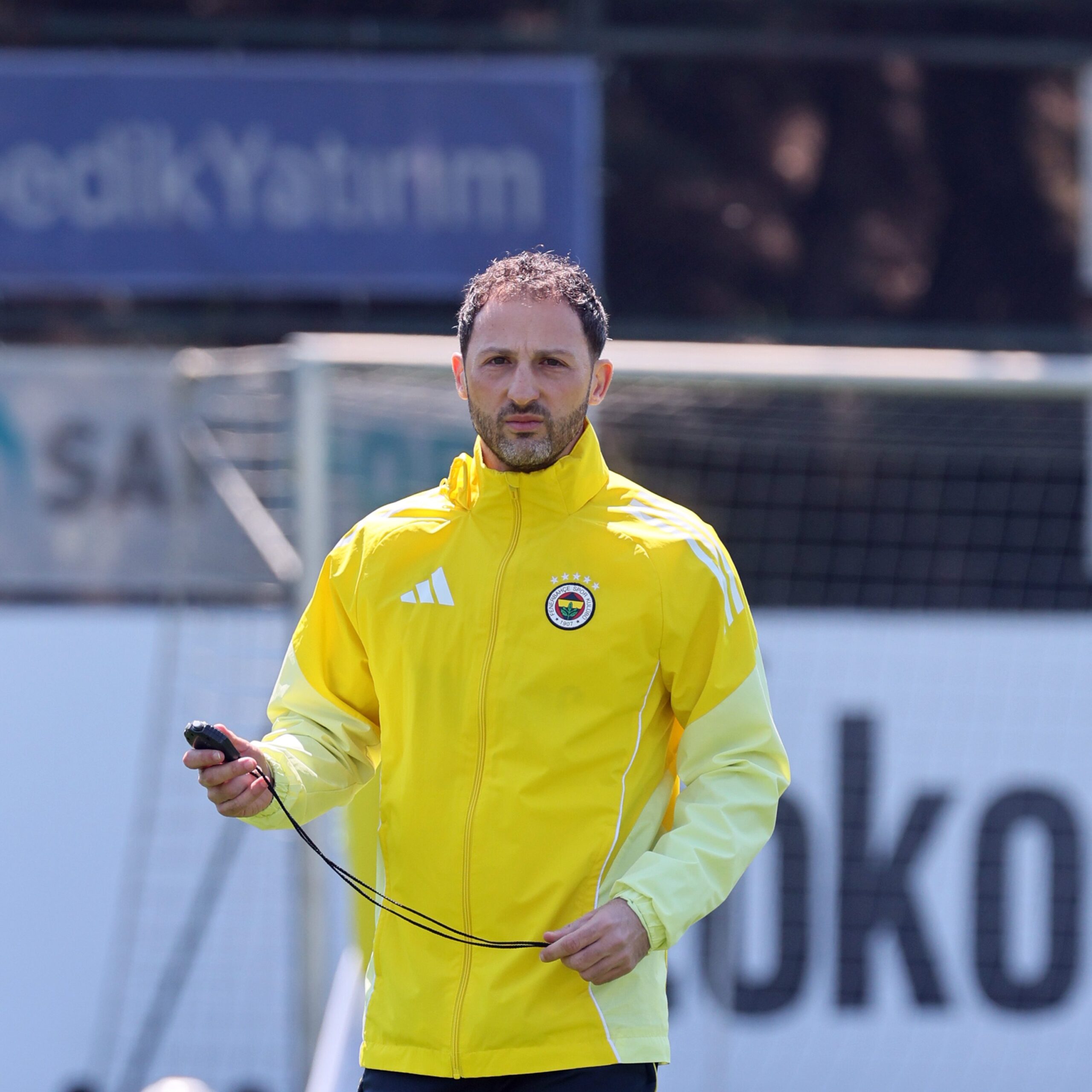 Fenerbahçe’de Deprem: Tedesco ve Yönetimle Yollar Ayrıldı, Takım Göle’ye Emanet