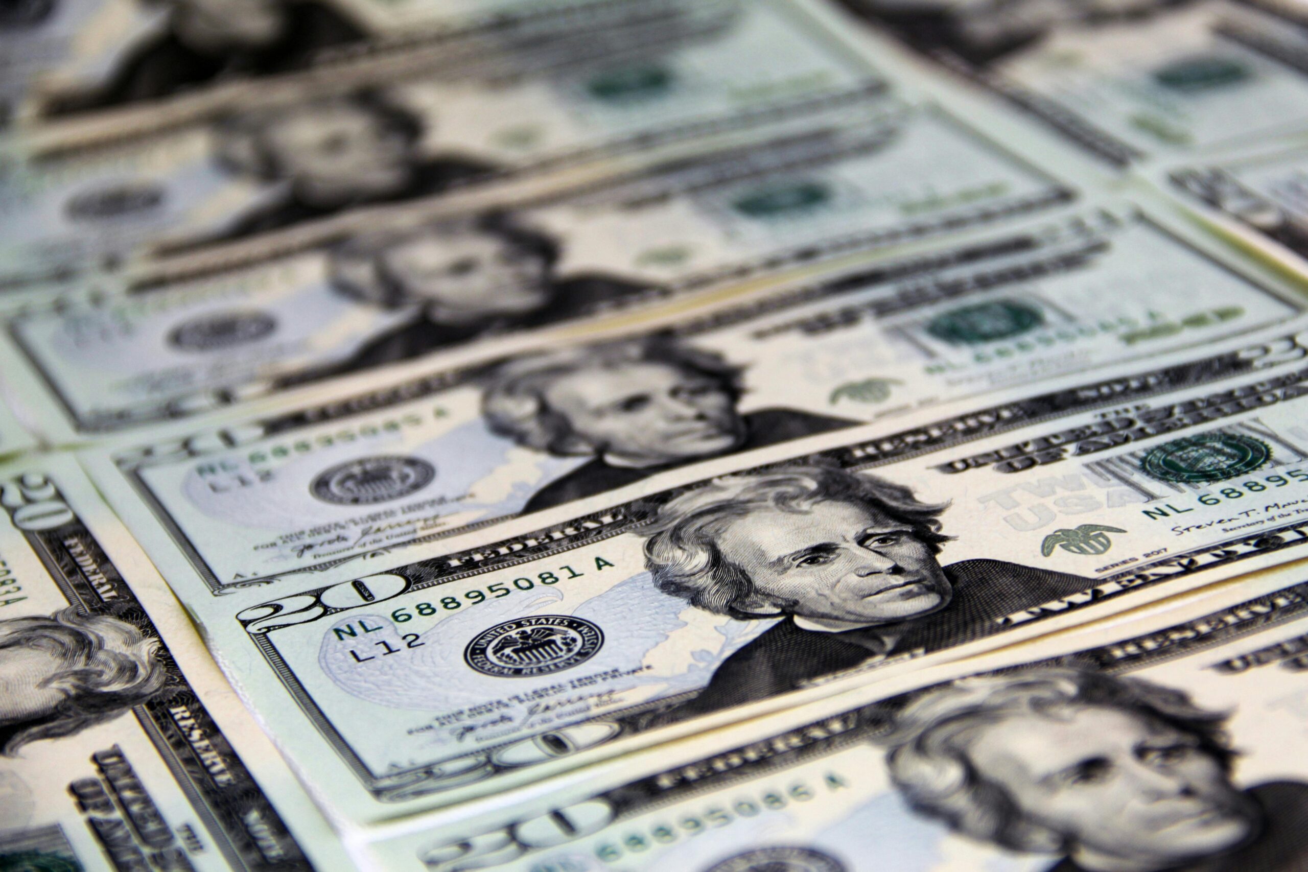 Piyasalarda Döviz Hareketliliği! Dolar ve Euro Ne Kadar Oldu?