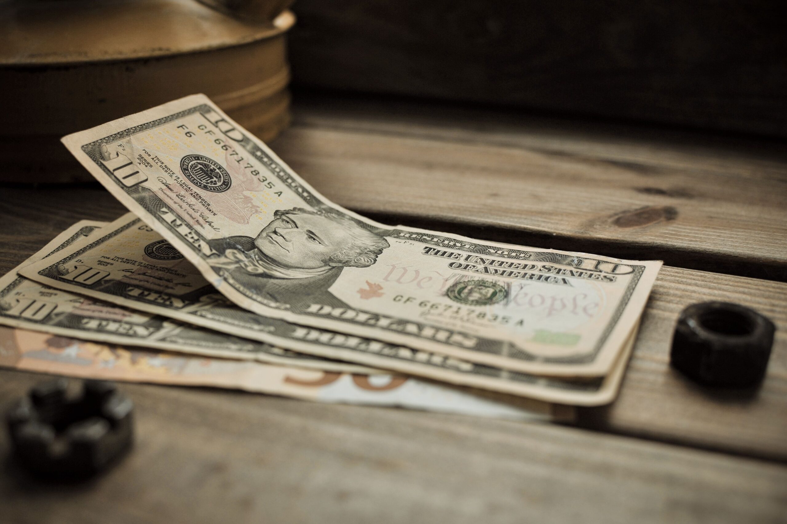 Dolar Yeni Haftaya Yükselişle Başladı